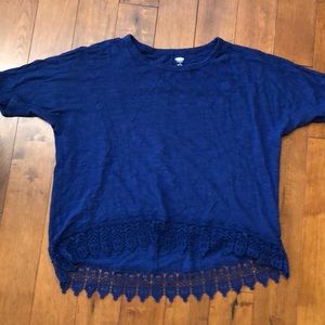 Old navy laved hem tee shirt kids size LG